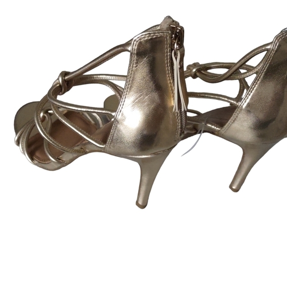 A New Day Gold Heels Knotted Size 9 - Picture 6 of 8